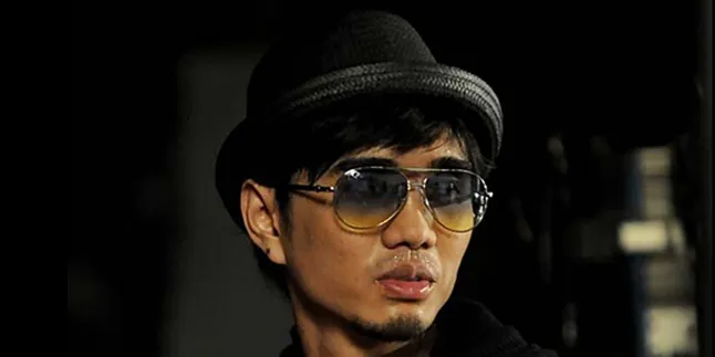 Duta dan Eross SO7 Kombinasikan Jeans-Lurik