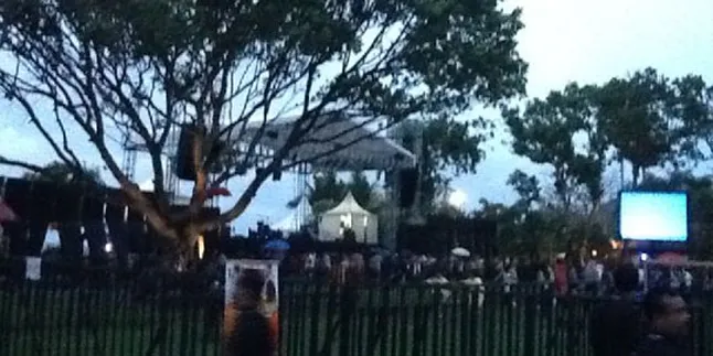Penonton Jason Mraz Disambut Suasana Romantis! Penonton Jason Mraz Disambut Suasana Romantis!