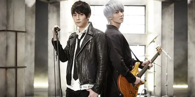 TRAX Hadirkan Kyuhyun - Victoria di MV 'Blind'