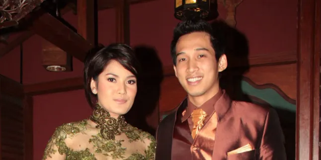 Nindy Terharu Memohon Restu Ortu