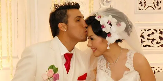 Mas Kawin Emma Waroka Anting Berlian 11,11 Gram