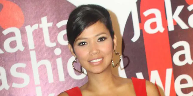 Shanty Dibuat Gugup Oleh Enrique Iglesias