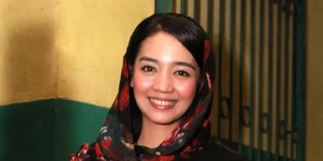 Nuri Maulida Senang Makan Bakso Nuri Maulida Senang Makan Bakso