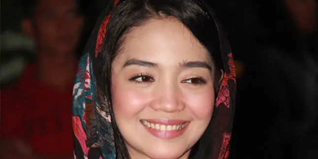 Suka Make Up, Nuri Maulida Bisnis Kecantikan