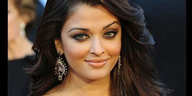 Aishwarya Rai Melahirkan!