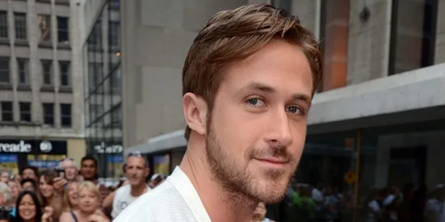 Gelar Baru Bradley Cooper Bikin Fans Ryan Gosling Gerah