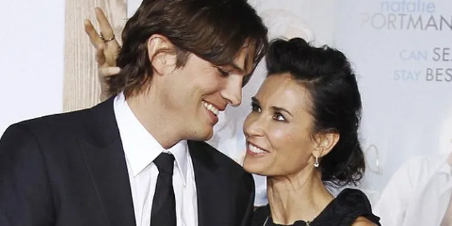 Ashton Kutcher - Demi Moore Bercerai!