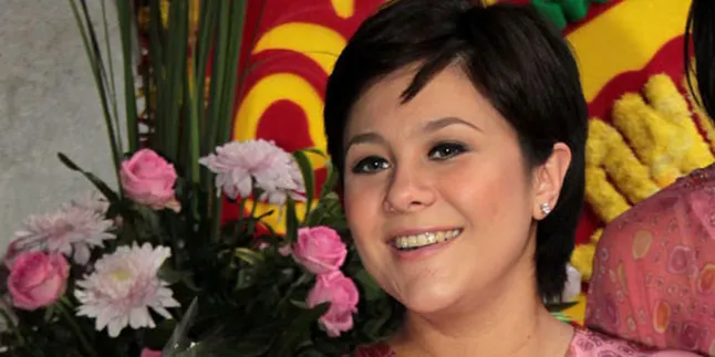 Persalinan, Wulan Guritno Bukaan Tiga