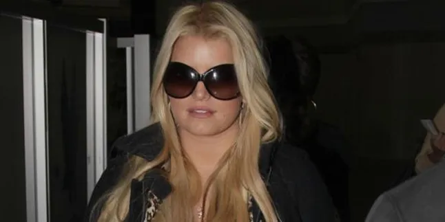Jessica Simpson Ingin Lahiran Pakai High Heels!