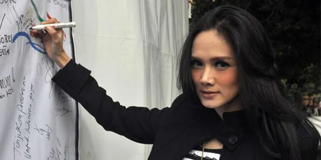 Gosip Dingin Ahmad Dhani - Mulan Jameela