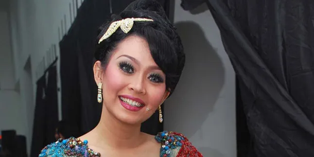 Ratna Listy Beri Motivasi Suku Pedalaman