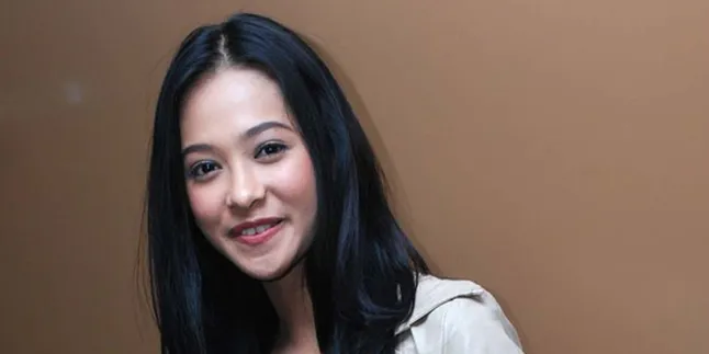 Poppy Bunga Tertantang Peran Komedi