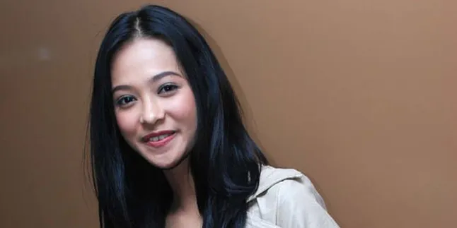 Ubah Imej, Poppy Bunga Lebih Dewasa