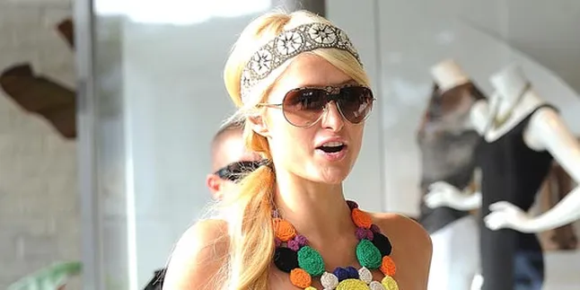 Adik Paris Hilton Diburu Polisi
