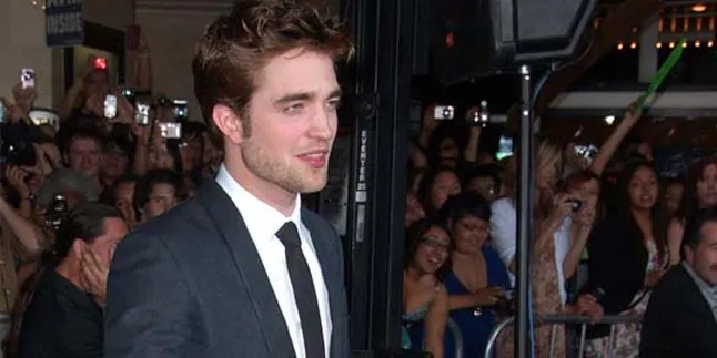 Robert Pattinson Anggap Karakter 'TWILIGHT' Cacat dan Jelek