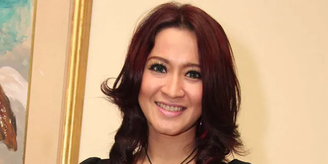 Anak Ulangan, Okie Agustina Kurangi Job