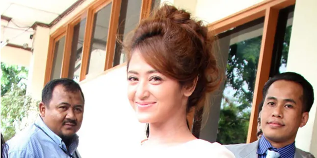 Depe Bantah Gelar Pesta Brondong