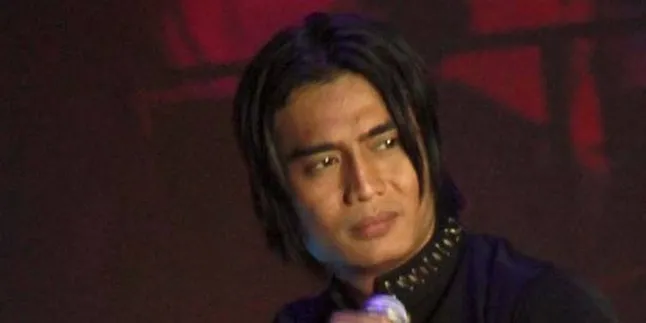 Charly Meriahkan Kirab Resolusi Jihad di Cirebon