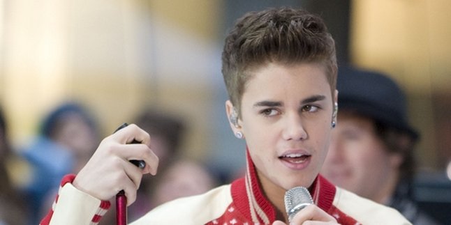 OMG, Justin Bieber Lupa Lirik Lagunya!