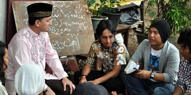 Ustad Zacky Dakwah Sambil Ngelenong