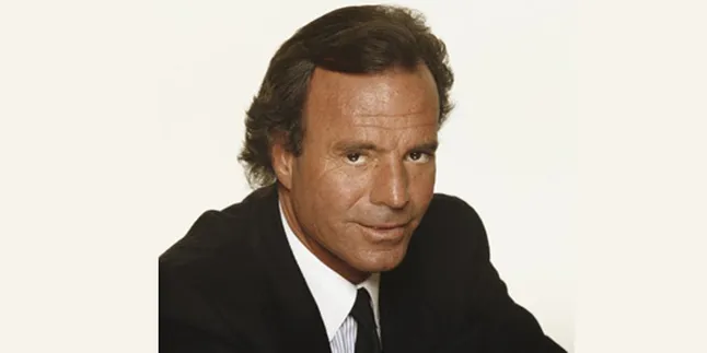 Julio Iglesias Ingin Bernostalgia di Indonesia