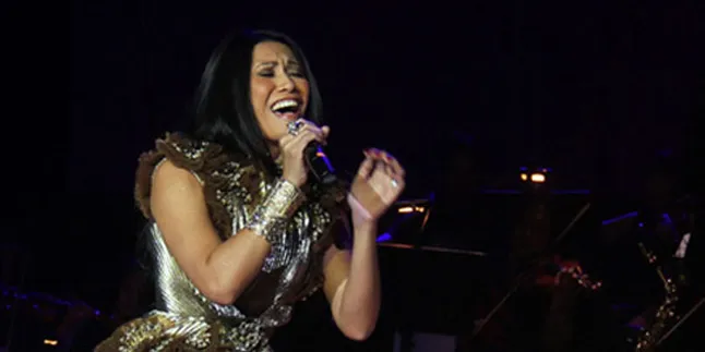 Anggun - Armand Maulana Nostalgia di Panggung Anggun - Armand Maulana Nostalgia di Panggung