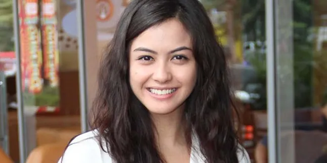 Revalina S Temat: Penonton Film Indonesia Kurang Baik!