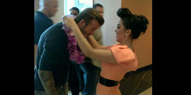 Syahrini Tak Cuci Bekas Ciuman David Beckham Syahrini Tak Cuci Bekas Ciuman David Beckham