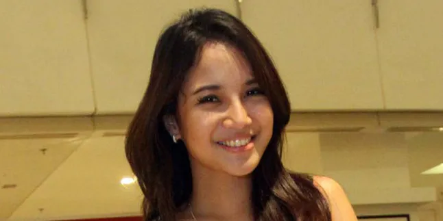 Chacha Frederica: Ambon Itu di Selatan Pulau Jawa!