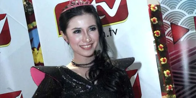 Vanya Mamamia: Nyanyi di Indonesia Nggak Bisa Idealis