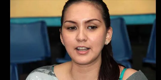 Donna Agnesia: Tidak Wajib Nonton Beckham