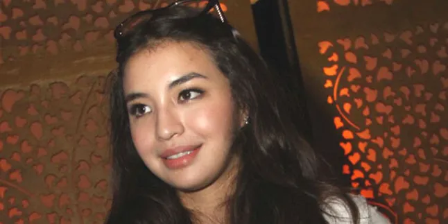 Manohara Sebenarnya Ingin Lihat Aksi Gonzalez Manohara Sebenarnya Ingin Lihat Aksi Gonzalez