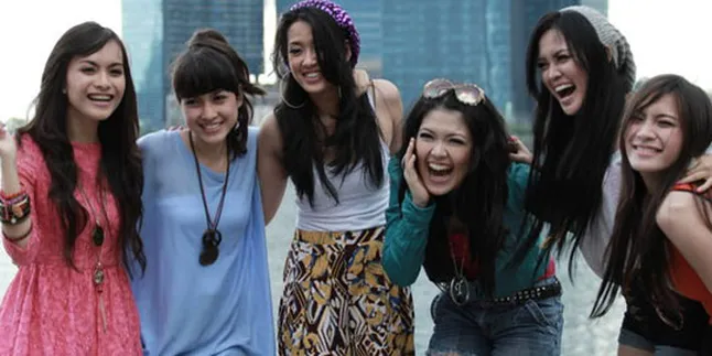 Girlband Tina Toon Sukses Show di Singapura
