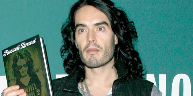 OMG! Russell Brand Mencuri Celana Dalam!