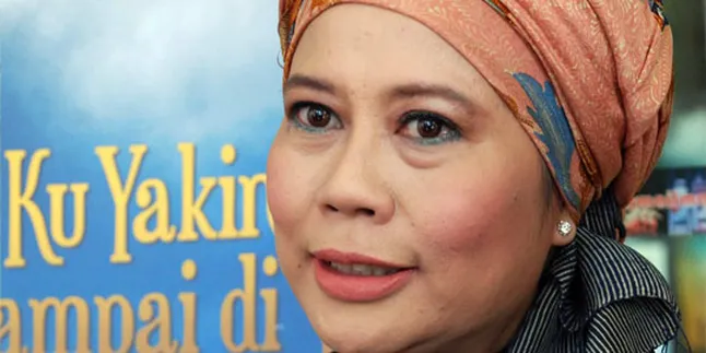 Dewi Yull: Saya Bangga Sama Rossa