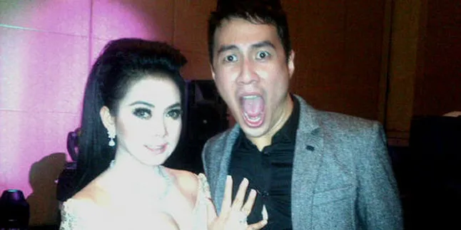 Wah, Syahrini Remas Dada Daniel Mananta!