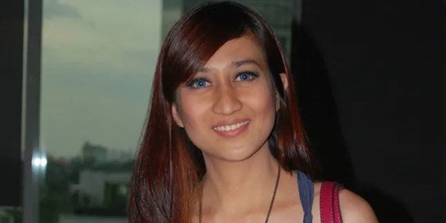 Helmalia Putri Rambah Dunia Belakang Layar!