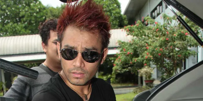 Judika Sambut Natal Bareng Kekasih