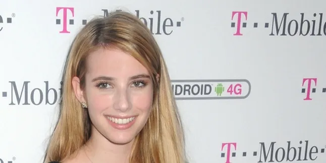 Emma Roberts Bintangi Parodi 'DRAGON TATTOO'