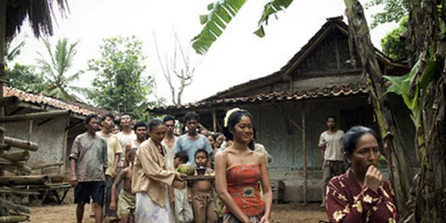 'SANG PENARI' Film Terbaik FFI 2011 'SANG PENARI' Film Terbaik FFI 2011