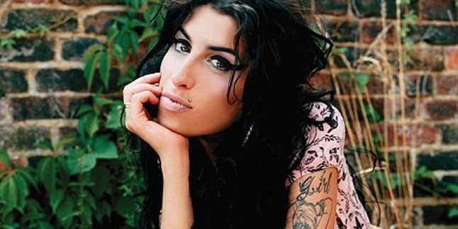 Takkan Ada Film Biopic Amy Winehouse