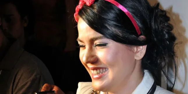 Aktivitas Alice Norin Total Untuk Sinetron