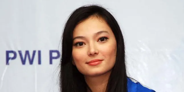 Asmirandah Akui Putus Dengan Dude Harlino