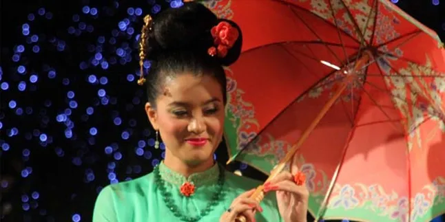 Marcella Zalianty Support Desainer Indonesia