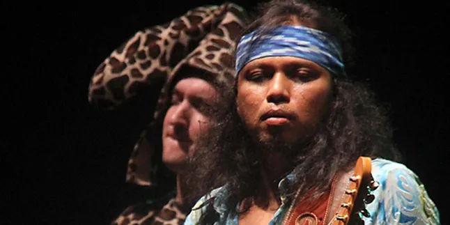 Gugun Blues Shelter Bawakan Lagu Steve Ray Vaughan