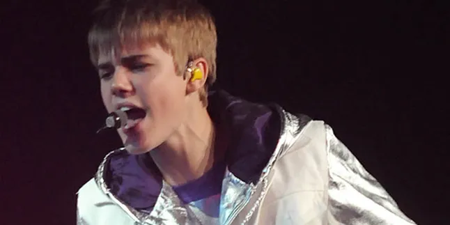 Justin Bieber: Sinterklas Itu Mimpi Semu Justin Bieber: Sinterklas Itu Mimpi Semu