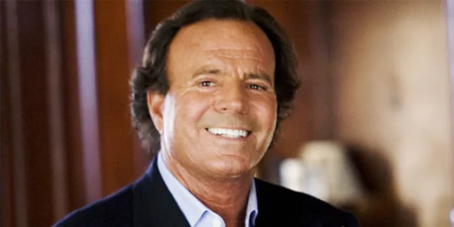 Julio Iglesias Tersanjung Jadi Artis Spanyol Tersukses