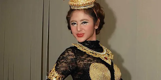 Dewi Perssik Bicara Soal Hari Ibu