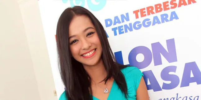 Poppy Bunga: Nikah Muda, Sama Siapa? Poppy Bunga: Nikah Muda, Sama Siapa?