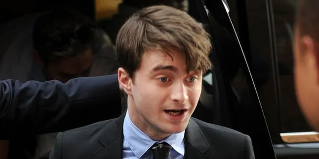 Serial 'HARRY POTTER' Bak Pedang Bermata Dua